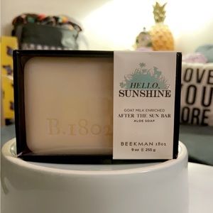 NIB Beekman 1802 ☀️ Hello Sunshine Goat Milk Bar Soap 🧼
